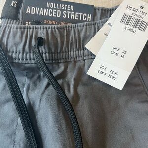 Hollister cotton jogger. Never worn. Great for Spring.